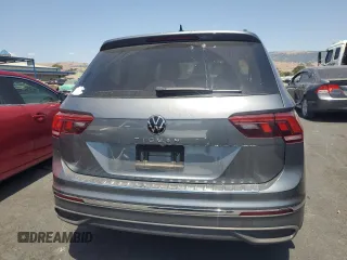 2022 Volkswagen Tiguan S with VIN 3VV1B7AX2NM047135, listed as a Copart auction lot 60137665 with 27,625 mi miles and Salvage title. Bid and sale history available at DreamBid. Image 6.