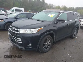 2018 Toyota Highlander SE with VIN 5TDJZRFH0JS887299, listed as a IAAI auction lot 42202813 with 78,490 mi miles and . Bid and sale history available at DreamBid. Image 2.