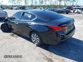 2020 Nissan Altima 2.5 S with VIN 1N4BL4BVXLC243162, listed as a IAAI auction lot 41449528 with 88,815 mi miles. Bid and sale history available at carsss.com. Image 3.
