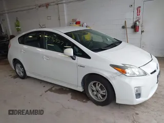 2010 Toyota Prius II z VIN JTDKN3DUXA0004129, wystawiony jako IAAI lot #39969627 z przebiegiem 190 315 mil mil oraz . Historia ofert i sprzedaży dostępna na DreamBid. Obrazek 1.