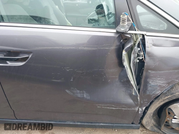 2015 Honda Odyssey LX с VIN 5FNRL5H21FB078427, выставлен на аукционе IAAI как лот 42000305 с пробегом Не указан миль и . История ставок и продаж доступна на DreamBid. Изображение 19.