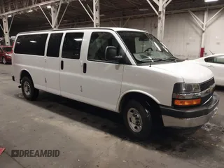 2020 Chevrolet Express Passenger LT z VIN 1GAZGPFG7L1182805, wystawiony jako IAAI lot #41862398 z przebiegiem 88 246 mil mil oraz . Historia ofert i sprzedaży dostępna na DreamBid. Obrazek 1.