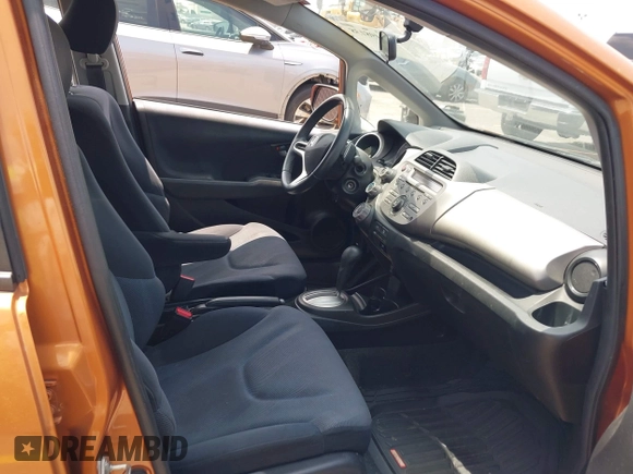2009 Honda Fit Sport with VIN JHMGE88409S069339, listed as a IAAI auction lot 42498138 with 95,457 mi miles and . Bid and sale history available at DreamBid. Image 5.