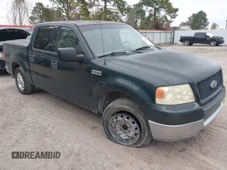 2004 Ford F-150 XLT with VIN 1FTRW12W64KB46944, listed as a IAAI auction lot 41208511 with 293,981 mi miles. Bid and sale history available at carsss.com. Image 1.