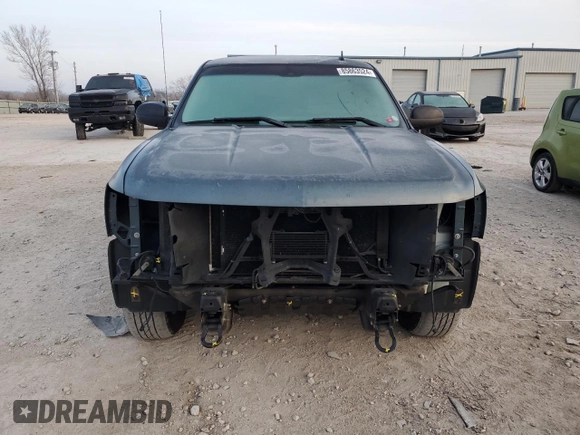 2009 Chevrolet Silverado 1500 LT with VIN 1GCEK29029Z155771, listed as a Copart auction lot 85863524 with 208,892 mi miles and Salvage Title. Bid and sale history available at DreamBid. Image 5.