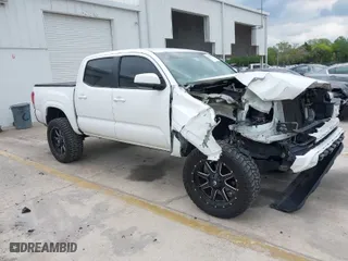 2017 Toyota Tacoma SR with VIN 5TFAX5GN7HX093195, listed as a IAAI auction lot 41860071 with 152,925 mi miles. Bid and sale history available at carsss.com. Image 1.