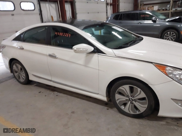 2015 Hyundai Sonata Hybrid Limited with VIN KMHEC4A40FA119364, listed as a IAAI auction lot 40883259 with 148,969 mi miles. Bid and sale history available at carsss.com. Image 13.