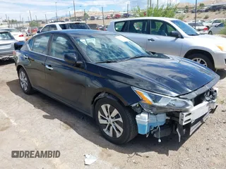 2020 Nissan Altima 2.5 S with VIN 1N4BL4BV4LC223134, listed as a IAAI auction lot 40226467 with 97,328 mi miles. Bid and sale history available at carsss.com. Image 1.