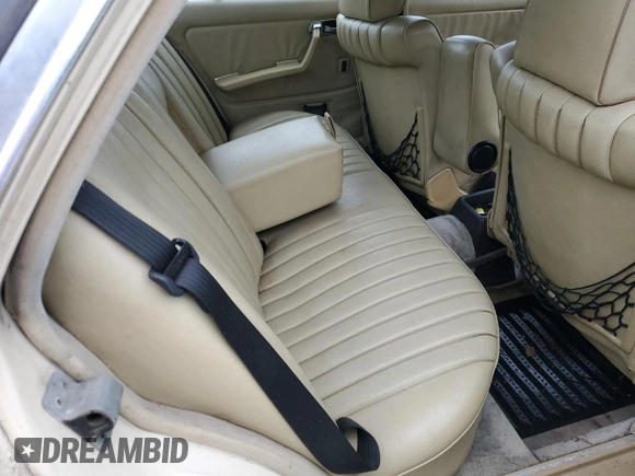 1984 Mercedes-Benz 300 D с VIN WDBAB33A4EA064403, выставлен на аукционе Copart как лот 57552434 с пробегом 173 024 миль миль и На запчасти • Non repairable. История ставок и продаж доступна на DreamBid. Изображение 10.