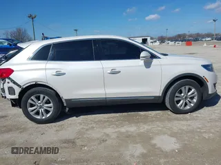 2018 Lincoln MKX Premiere z VIN 2LMPJ6JR7JBL45554, wystawiony jako IAAI lot #41866850 z przebiegiem 90 685 mil mil oraz . Historia ofert i sprzedaży dostępna na DreamBid. Obrazek 14.