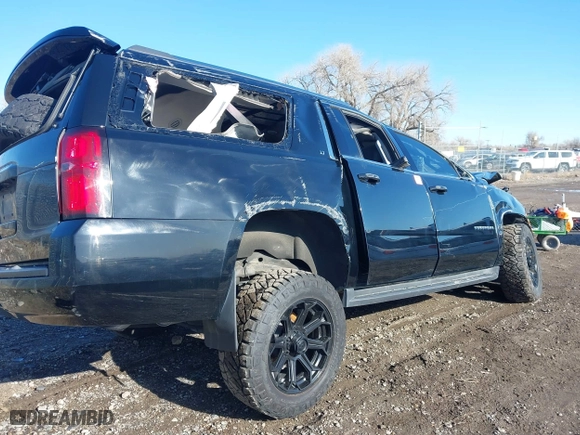 2019 Chevrolet Suburban LT with VIN 1GNSKHKC4KR400321, listed as a IAAI auction lot 41836038 with 1 mi miles. Bid and sale history available at carsss.com. Image 15.