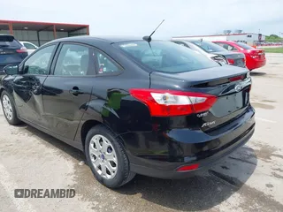 2012 Ford Focus SE с VIN 1FAHP3F29CL220562, выставлен на аукционе IAAI как лот 42299647 с пробегом 117 090 миль миль и . История ставок и продаж доступна на DreamBid. Изображение 3.