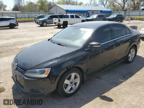 2013 Volkswagen Jetta TDI w/Premium с VIN 3VWLL7AJ2DM203752, выставлен на аукционе Copart как лот 52490645 с пробегом 189 888 миль миль и Чистый • Clean title. История ставок и продаж доступна на DreamBid. Изображение 1.