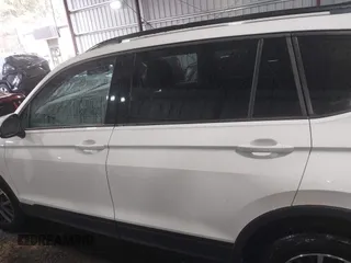 2021 Volkswagen Tiguan S z VIN 3VV1B7AX6MM081755, wystawiony jako IAAI lot #41864918 z przebiegiem 40 406 mil mil oraz . Historia ofert i sprzedaży dostępna na DreamBid. Obrazek 14.