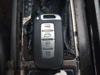 2013 Hyundai Azera z VIN KMHFG4JG7DA199553, wystawiony jako IAAI lot #42218944 z przebiegiem 131 959 mil mil oraz . Historia ofert i sprzedaży dostępna na DreamBid. Obrazek 11.