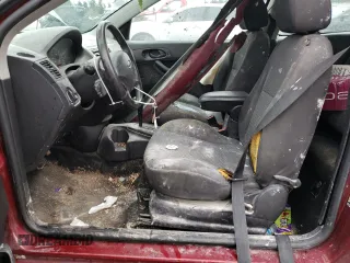 2006 Ford Focus S z VIN 1FAHP31N26W257733, wystawiony jako Copart lot #44436665 z przebiegiem 245 006 mil mil oraz Szkoda całkowita • Salvage title. Historia ofert i sprzedaży dostępna na DreamBid. Obrazek 7.
