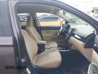 2020 Mitsubishi Outlander ES with VIN JA4AD2A32LZ038644, listed as a IAAI auction lot 42106213 with 61,919 mi miles and . Bid and sale history available at DreamBid. Image 5.