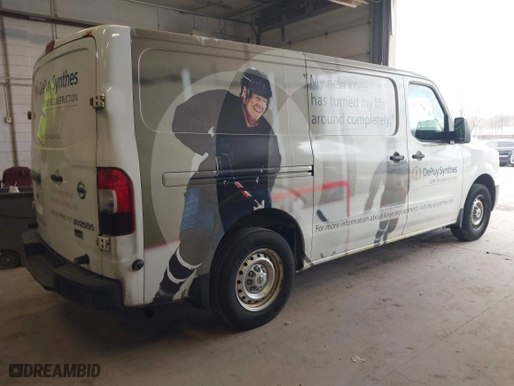 2015 Nissan NV SV with VIN 1N6BF0KX8FN807389, listed as a IAAI auction lot 42039881 with 313,992 mi miles. Bid and sale history available at carsss.com. Image 4.