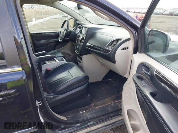 2014 Chrysler Town & Country Touring with VIN 2C4RC1BG6ER268756, listed as a IAAI auction lot 42036502 with 240,395 mi miles. Bid and sale history available at carsss.com. Image 5.