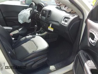 2021 Jeep Compass Latitude with VIN 3C4NJCBB7MT580777, listed as a IAAI auction lot 41813784 with 41,326 mi miles and . Bid and sale history available at DreamBid. Image 5.