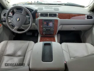 2011 Chevrolet Avalanche LTZ z VIN 3GNTKGE37BG309179, wystawiony jako Copart lot #56670745 z przebiegiem 177 255 mil mil oraz Szkoda całkowita • Salvage title. Historia ofert i sprzedaży dostępna na DreamBid. Obrazek 8.