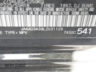 2020 Mitsubishi Outlander SE z VIN JA4AD3A39LZ031129, wystawiony jako IAAI lot #40262423 z przebiegiem 67 241 mil mil oraz . Historia ofert i sprzedaży dostępna na DreamBid. Obrazek 9.