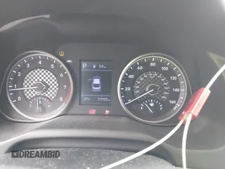 2020 Hyundai Elantra SEL z VIN 5NPD84LF9LH598145, wystawiony jako IAAI lot #42414232 z przebiegiem 57 955 mil mil oraz . Historia ofert i sprzedaży dostępna na DreamBid. Obrazek 7.