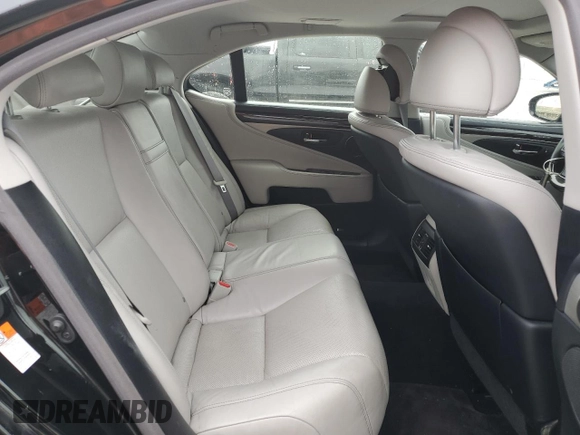2017 Lexus LS 460 z VIN JTHCL5EF8H5029094, wystawiony jako Copart lot #81793294 z przebiegiem 37 205 mil mil oraz Szkoda całkowita • Salvage title. Historia ofert i sprzedaży dostępna na DreamBid. Obrazek 10.