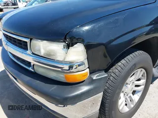 2005 Chevrolet Tahoe LS with VIN 1GNEC13V85R268525, listed as a IAAI auction lot 42637662 with 186,989 mi miles and . Bid and sale history available at DreamBid. Image 6.