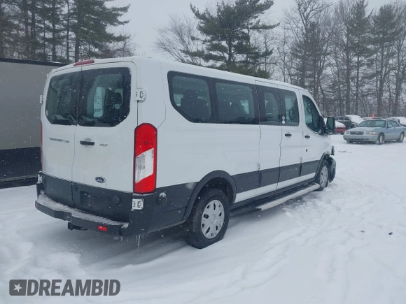 2019 Ford Transit Passenger XL z VIN 1FBZX2ZM4KKB53934, wystawiony jako IAAI lot #41260226 z przebiegiem 153 409 mil mil oraz . Historia ofert i sprzedaży dostępna na DreamBid. Obrazek 4.