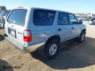 2000 Toyota 4Runner with VIN JT3GM84R1Y0057382, listed as a IAAI auction lot 41522906 with 193,938 mi miles. Bid and sale history available at carsss.com. Image 4.