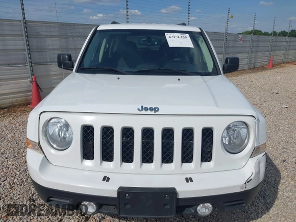 2017 Jeep Patriot Sport with VIN 1C4NJPBA8HD149312, listed as a IAAI auction lot 42176455 with 123,919 mi miles. Bid and sale history available at carsss.com. Image 12.