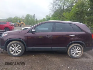 2015 Kia Sorento EX with VIN 5XYKU4A73FG564177, listed as a IAAI auction lot 42214479 with 133,093 mi miles and . Bid and sale history available at carsss.com. Image 14.