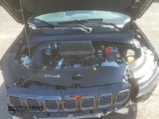 2025 Jeep Compass Limited z VIN 3C4NJDCN8ST517974, wystawiony jako Copart lot #59376325 z przebiegiem 1 606 mil mil oraz Szkoda całkowita • Salvage title. Historia ofert i sprzedaży dostępna na DreamBid. Obrazek 12.