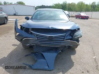 2019 Toyota Avalon XLE z VIN 4T1BZ1FB0KU030278, wystawiony jako IAAI lot #41984852 z przebiegiem 127 165 mil mil oraz . Historia ofert i sprzedaży dostępna na DreamBid. Obrazek 12.