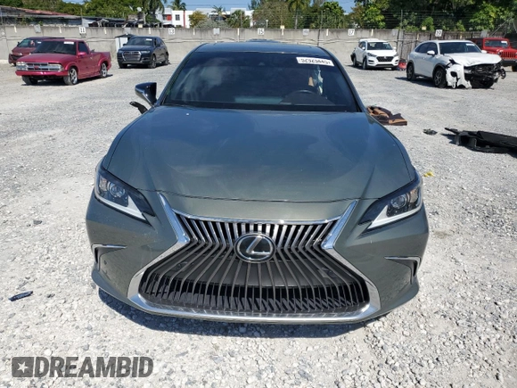 2021 Lexus ES with VIN 58ADZ1B15MU095077, listed as a Copart auction lot 52925445 with 41,635 mi miles and Non Repairable. Bid and sale history available at carsss.com. Image 5.