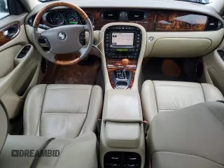 2007 Jaguar XJ Vanden Plas with VIN SAJWA82B57SH14424, listed as a Copart auction lot 45091395 with 99,242 mi miles and Salvage Title. Bid and sale history available at carsss.com. Image 8.