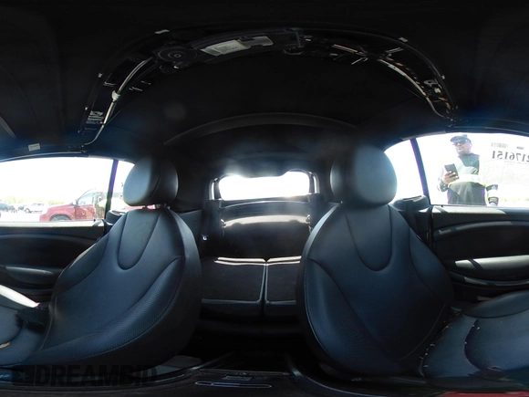 2014 MINI Convertible с VIN WMWZN3C51ET569556, выставлен на аукционе IAAI как лот 42176151 с пробегом 158 846 миль миль и . История ставок и продаж доступна на DreamBid. Изображение 18.