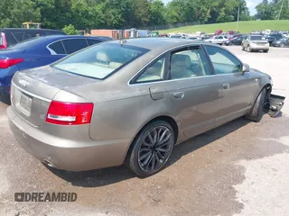 2007 Audi A6 z VIN WAUDV74F77N054612, wystawiony jako IAAI lot #42399517 z przebiegiem 137 577 mil mil oraz . Historia ofert i sprzedaży dostępna na DreamBid. Obrazek 4.