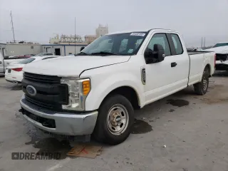 2017 Ford F-250 XLT with VIN 1FT7X2A61HEC90630, listed as a Copart auction lot 44420155 with 121,755 mi miles and Clean title. Bid and sale history available at DreamBid. Image 1.