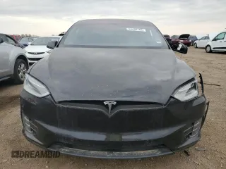 2016 Tesla Model X 70D z VIN 5YJXCAE28GF008476, wystawiony jako Copart lot #53448105 z przebiegiem Nie podano mil oraz Szkody całkowita. Historia ofert i sprzedaży dostępna na DreamBid. Obrazek 5.