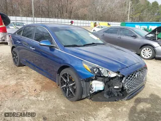 2019 Hyundai Sonata Sport with VIN 5NPE34AF3KH766494, listed as a IAAI auction lot 41677608 with 199,195 mi miles. Bid and sale history available at carsss.com. Image 6.