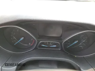 2014 Ford Focus SE z VIN 1FADP3K29EL187201, wystawiony jako Copart lot #59125805 z przebiegiem Nie podano mil oraz Szkoda całkowita • Salvage title. Historia ofert i sprzedaży dostępna na DreamBid. Obrazek 9.