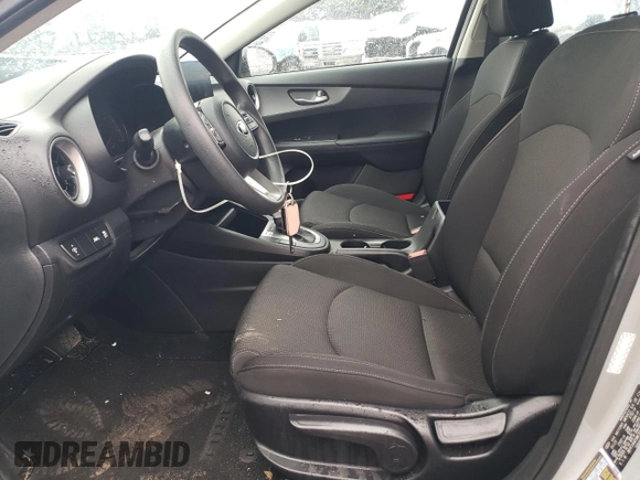 2021 Kia Forte LXS with VIN 3KPF24AD5ME337113, listed as a Copart auction lot 46747595 with 43,552 mi miles and Salvage Title. Bid and sale history available at DreamBid. Image 7.