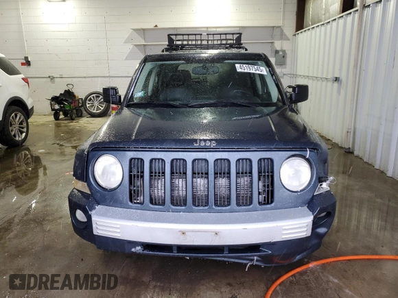 2008 Jeep Patriot Limited with VIN 1J8FT48W48D648696, listed as a Copart auction lot 45197545 with 210,250 mi miles and Salvage Title. Bid and sale history available at DreamBid. Image 5.