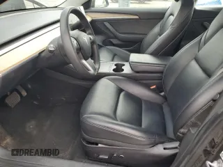 2022 Tesla Model 3 z VIN 5YJ3E1EA1NF286584, wystawiony jako Copart lot #52142755 z przebiegiem 83 340 mil mil oraz Czysty tytuł • Clean title. Historia ofert i sprzedaży dostępna na DreamBid. Obrazek 7.