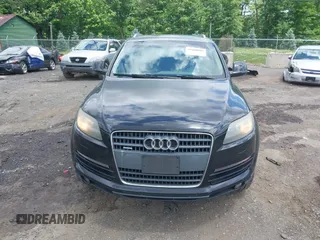 2009 Audi Q7 with VIN WA1AY74L19D016945, listed as a IAAI auction lot 39480989 with 149,769 mi miles and . Bid and sale history available at DreamBid. Image 12.