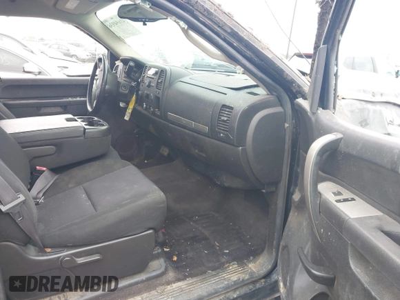 2010 GMC Sierra 1500 SLE z VIN 3GTRKVE38AG217942, wystawiony jako IAAI lot #41694936 z przebiegiem 115 167 mil mil oraz . Historia ofert i sprzedaży dostępna na DreamBid. Obrazek 5.