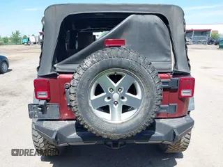 2008 Jeep Wrangler Unlimited Rubicon с VIN 1J4GA69178L631116, выставлен на аукционе IAAI как лот 42535124 с пробегом 151 551 миль миль и . История ставок и продаж доступна на DreamBid. Изображение 16.