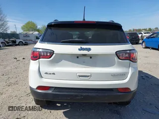 2019 Jeep Compass Limited with VIN 3C4NJDCB6KT740505, listed as a IAAI auction lot 42098770 with 57,733 mi miles and . Bid and sale history available at DreamBid. Image 15.
